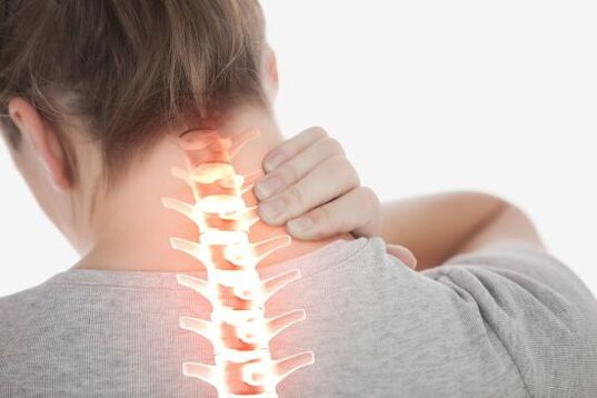 Osteokondrozlu omurga ağrısı